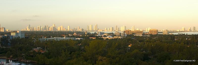 20090212_092609 D200 P2 3900x2600 srgb.jpg - Sunrise view of central city Miami from hotel